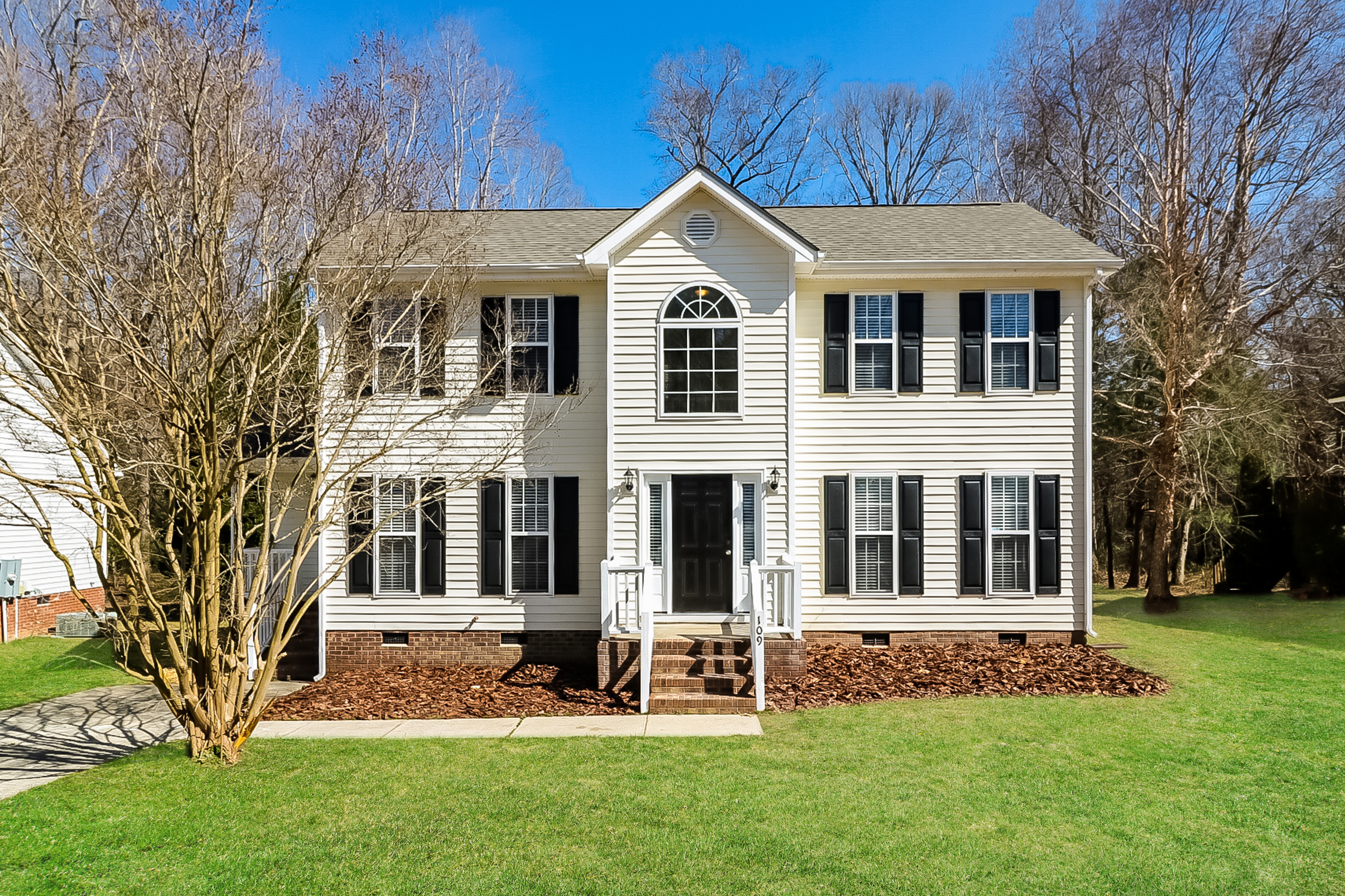 109 WALNUT CREEK DR CLAYTON, NC 27520